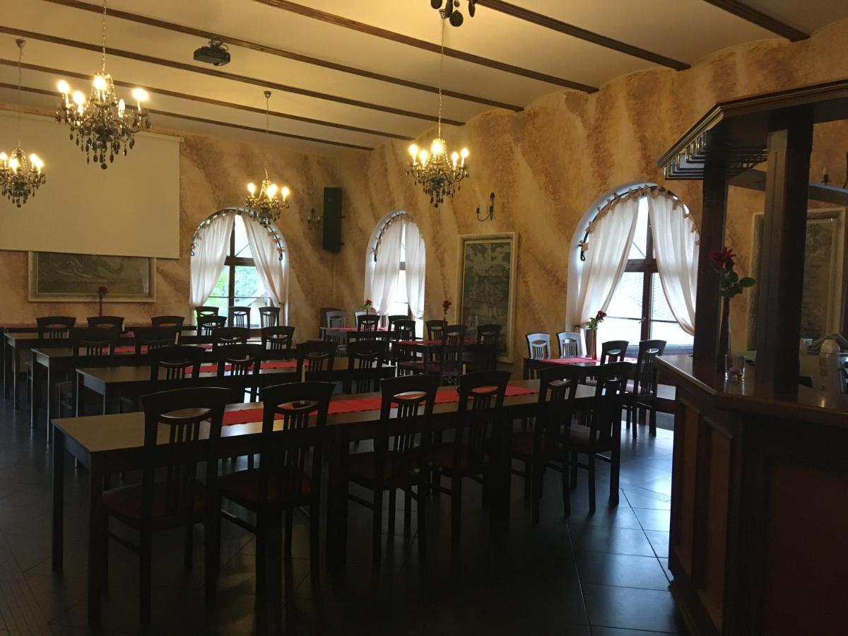 Penzion A Pivnice Varna Velká Bystřice Dış mekan fotoğraf