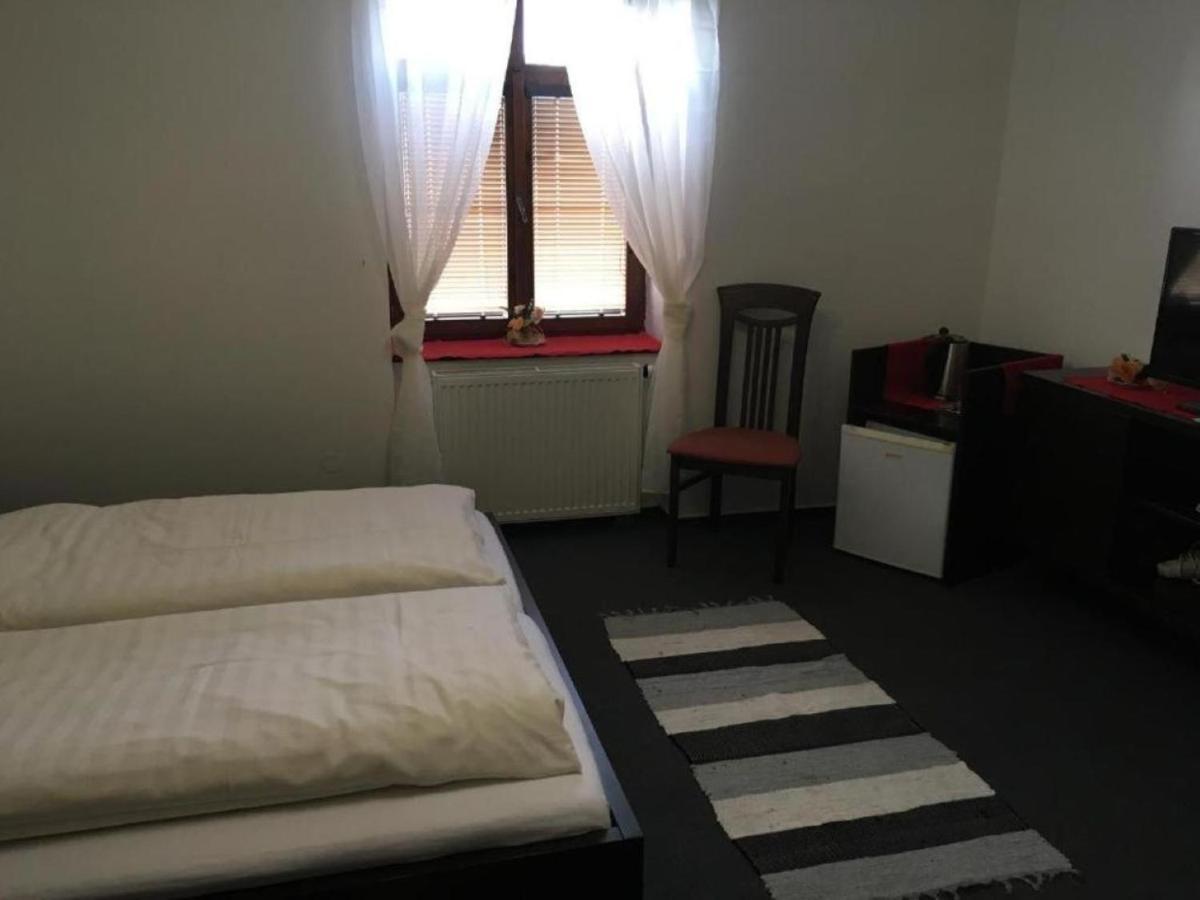 Penzion A Pivnice Varna Velká Bystřice Dış mekan fotoğraf