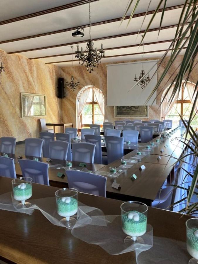 Penzion A Pivnice Varna Velká Bystřice Dış mekan fotoğraf