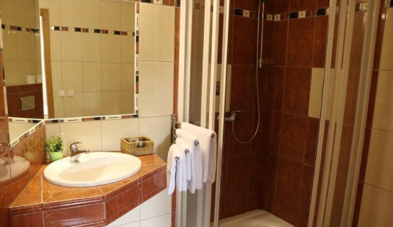 Penzion A Pivnice Varna Velká Bystřice Dış mekan fotoğraf